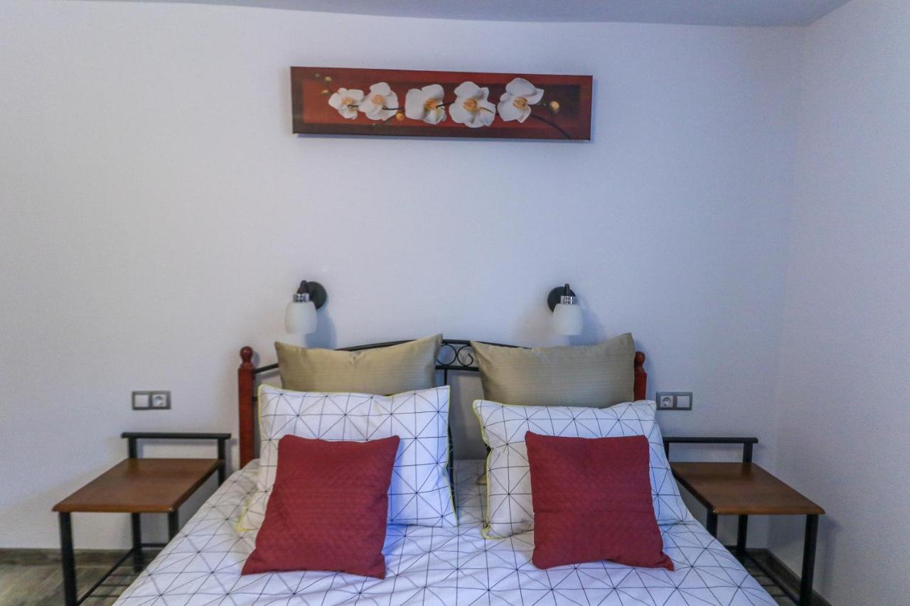 Nikas Apartment Сибиу Экстерьер фото