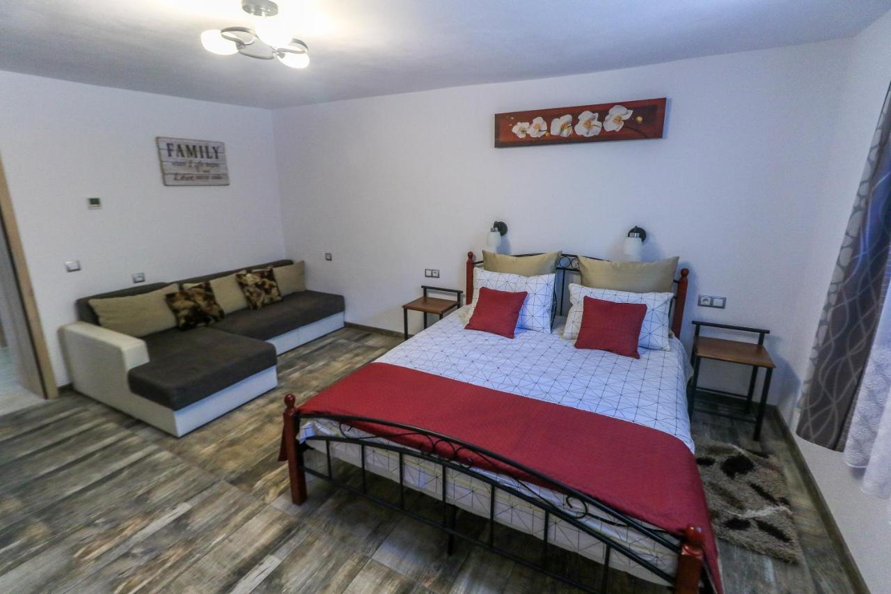 Nikas Apartment Сибиу Экстерьер фото
