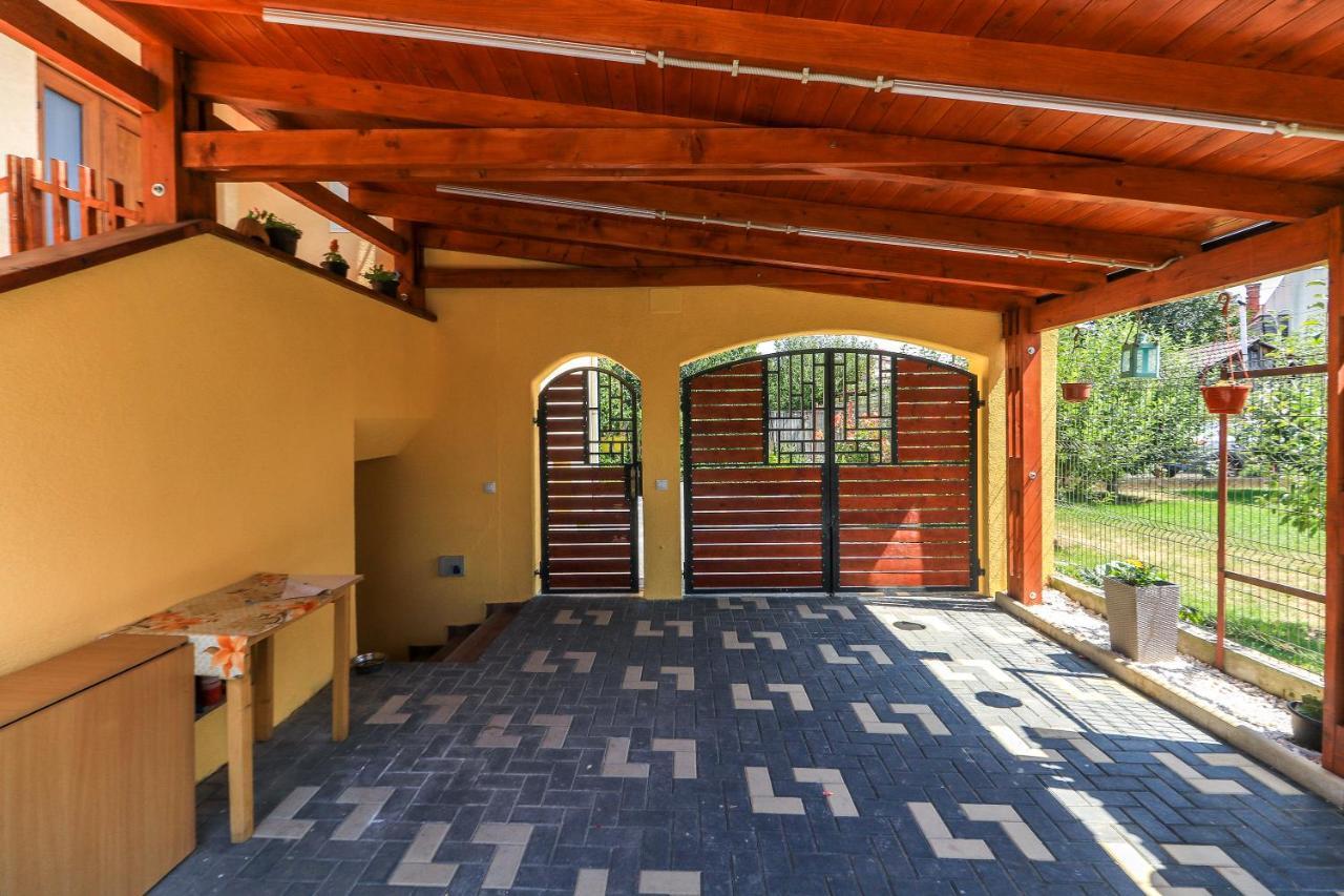 Nikas Apartment Сибиу Экстерьер фото